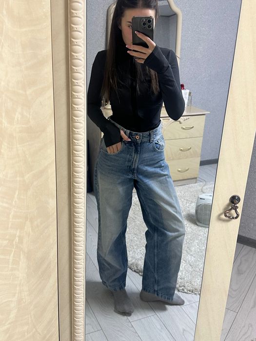 Джинси bershka на С-М розмір