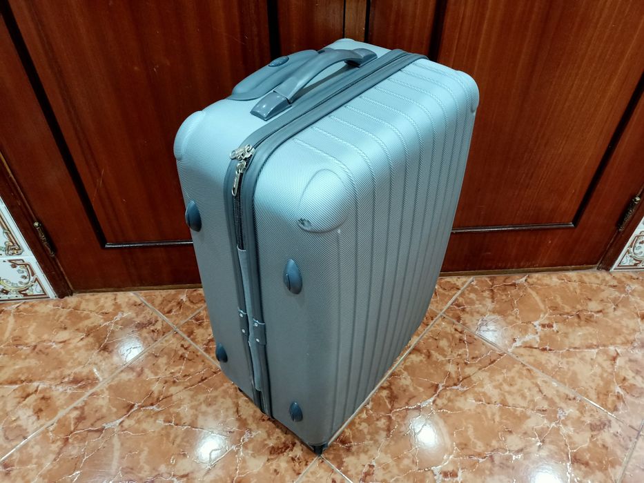Mala malas de porão até 23 kg viagem casa quarto apartamento vivenda.