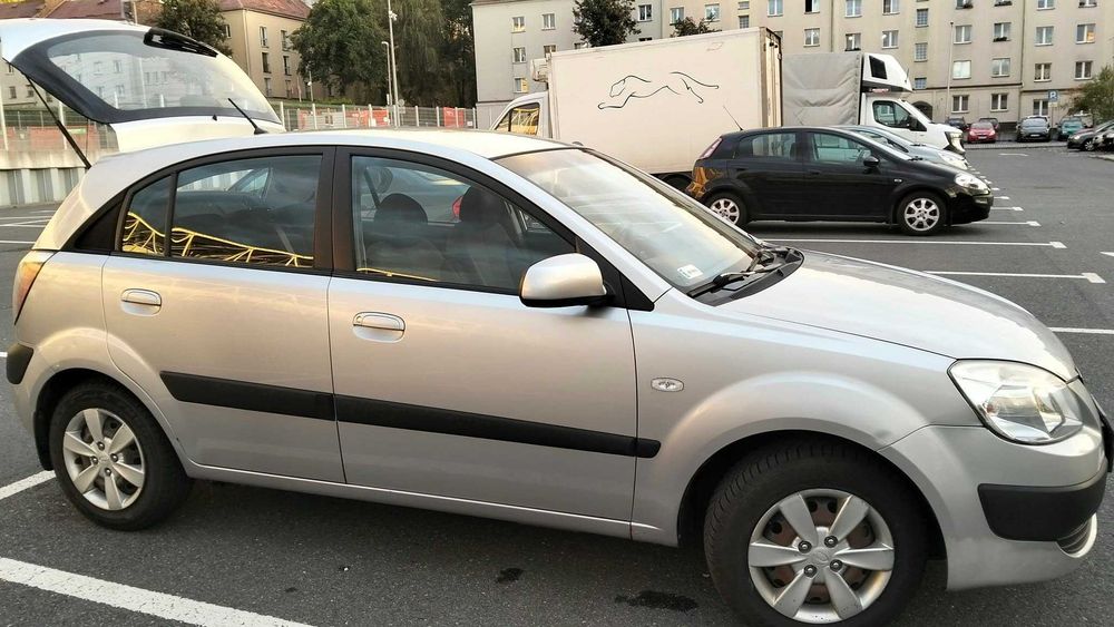 Sprzedam Kia Rio 2008 benzyna