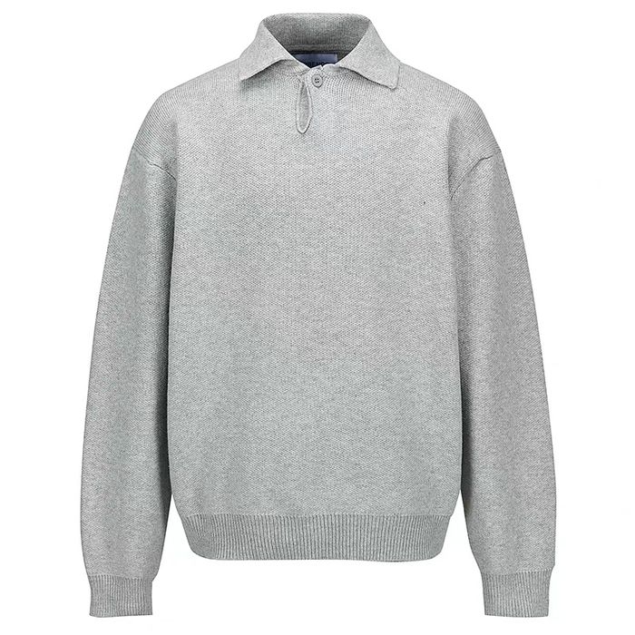 Стильний светр з коміром, вільний крій (oversize), розмір M