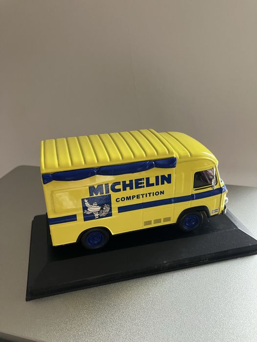 Miniatura Saviem SG2 Michelin