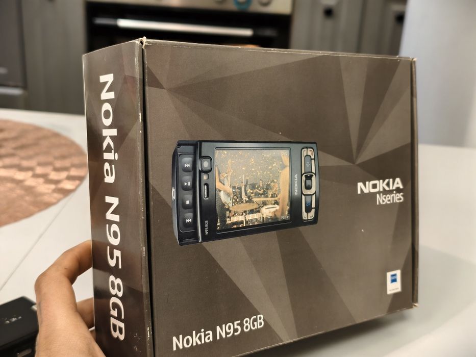 Nokia N95 8GB wraz z oryginalnym pudełkiem