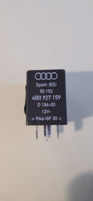 Audi A4 2.4 benzyna przekaźnik elektryczny dachu 627