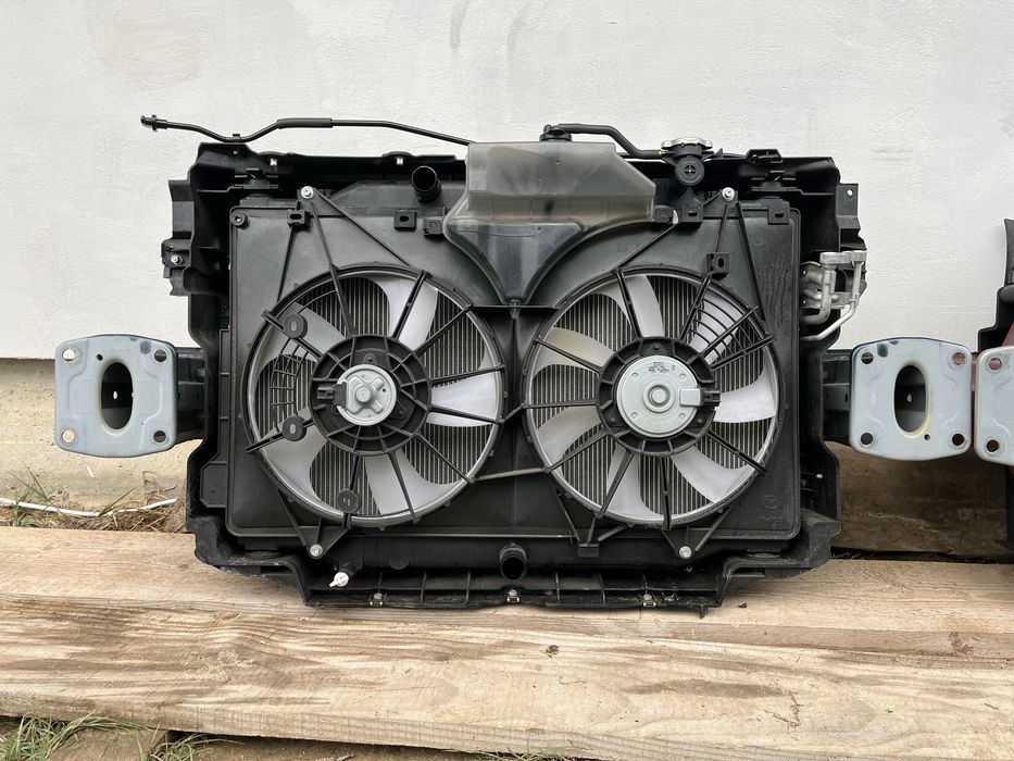 Пачка радіаторів радіатор телевізор Mazda cx-5 Мазда сх-5