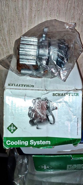 Водяний насос помпа