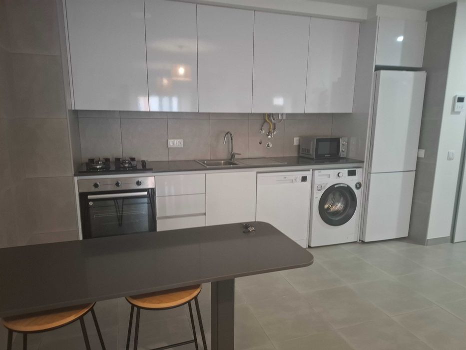 Apartamento Armação de Pêra  alugo ao ano