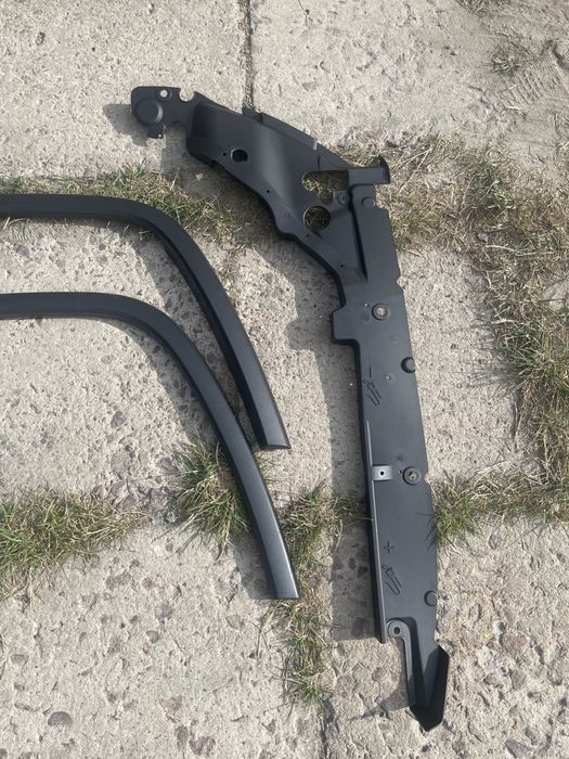 Накладка крыла Jeep Grand Cherokee