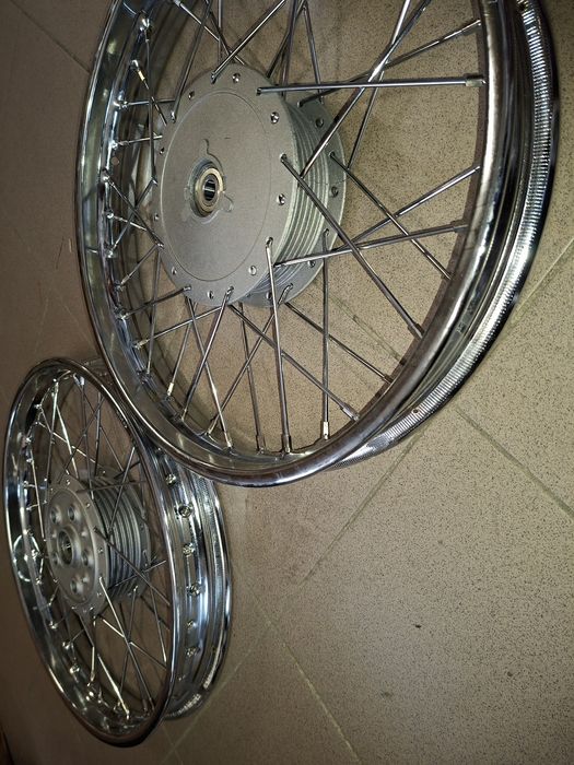 Odnowione wycentrowane kola kpl r18" wsk 125 b1 b3 pl chrom