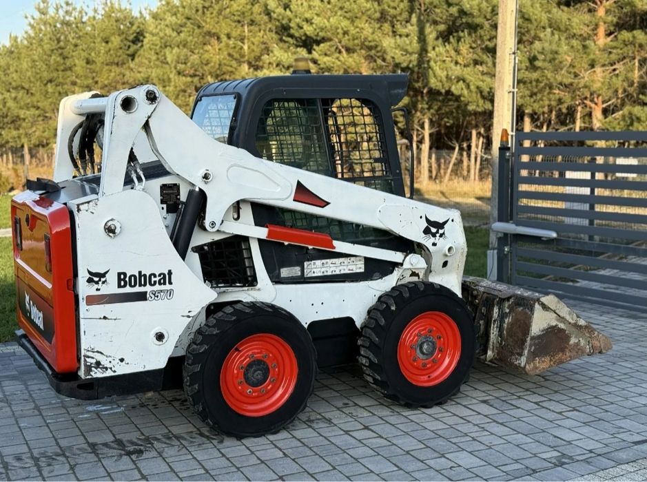 Wynajem miniładowarka bobcat Minikoparka