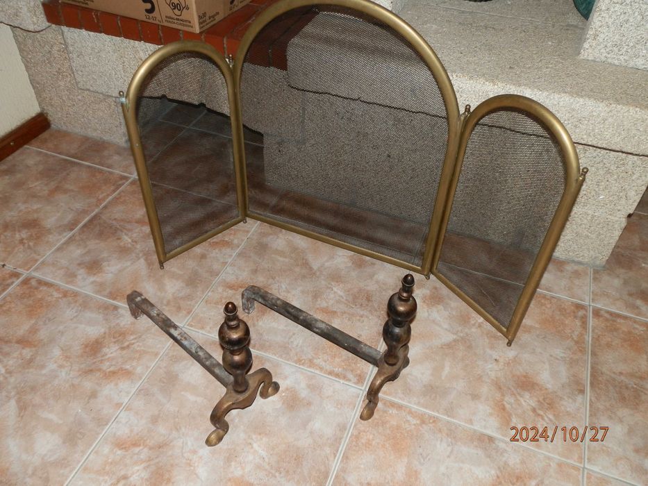 Grelha e acessórios de Lareira