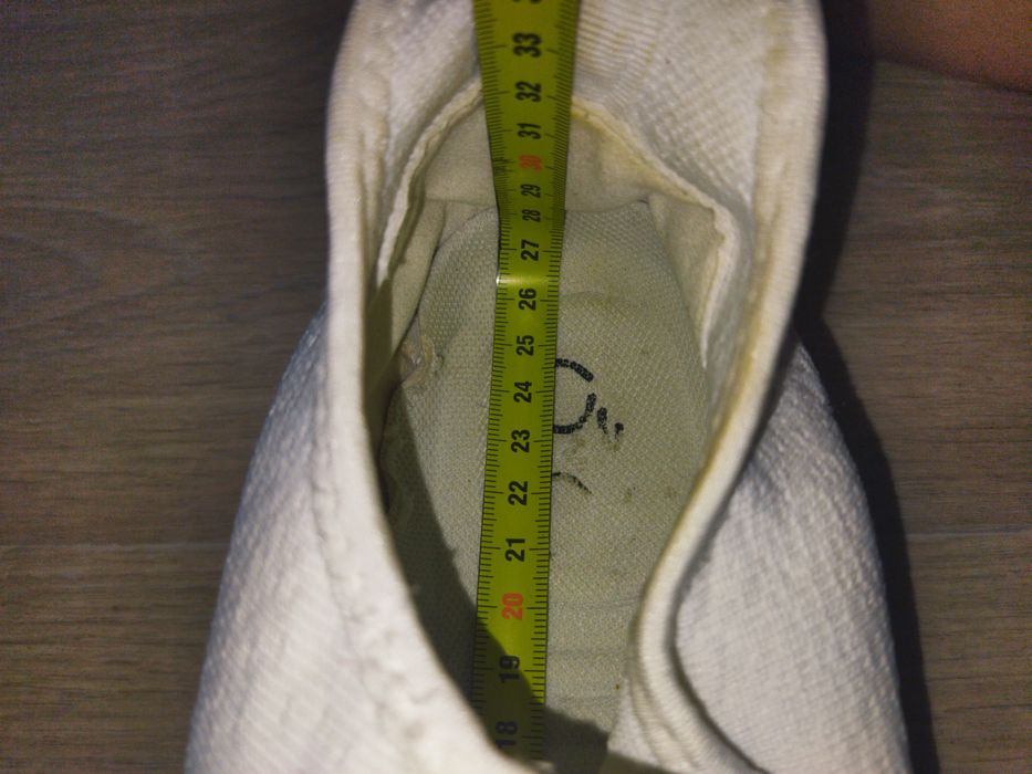 Белые летние кроссовки (стелька 26,5см)