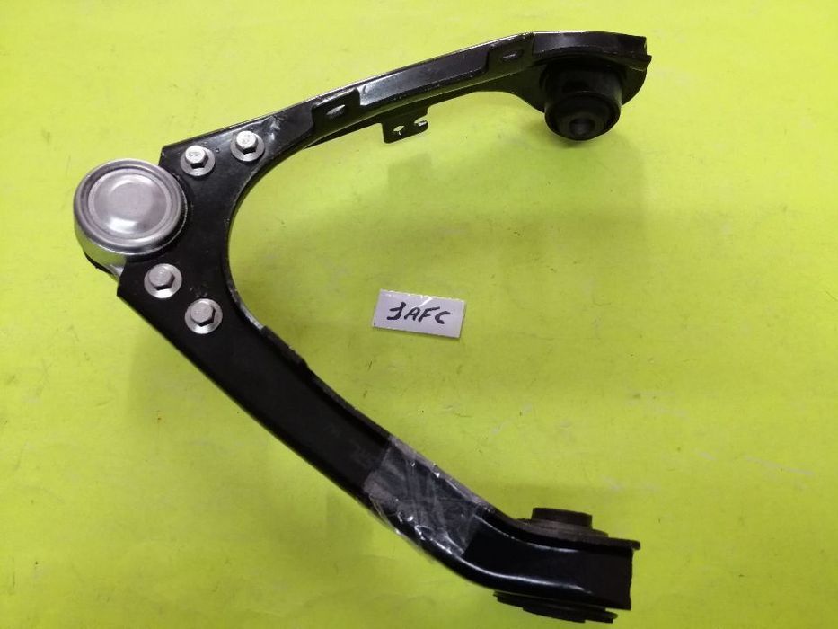 Braços de suspensão superiores Isuzu D-MAX 2WD NOVOS