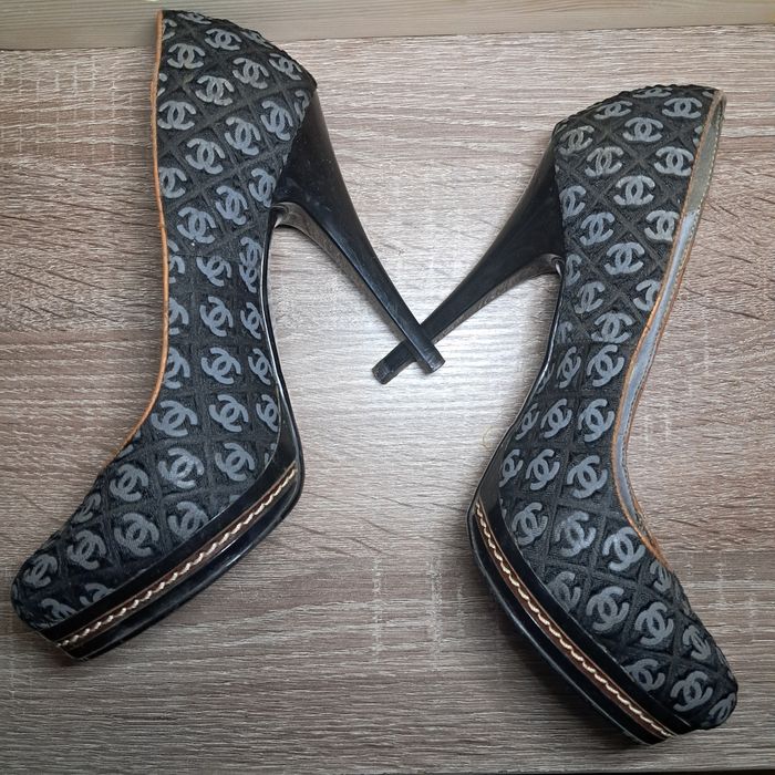 Туфлі на шпильці 39 розмір(стелька 24(текстиль)