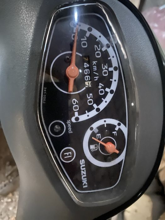 Продам скутер suzuki lets 4