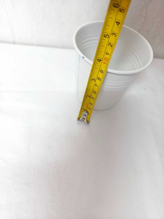 IKEA | Vaso branco em metal