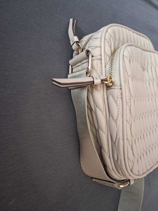 Torba DKNY Gigi Crossbody Bag