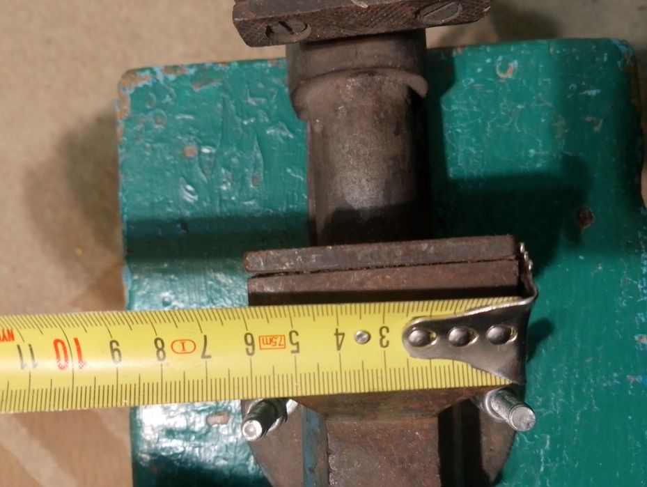 Тиски слесарные в хорошем состоянии