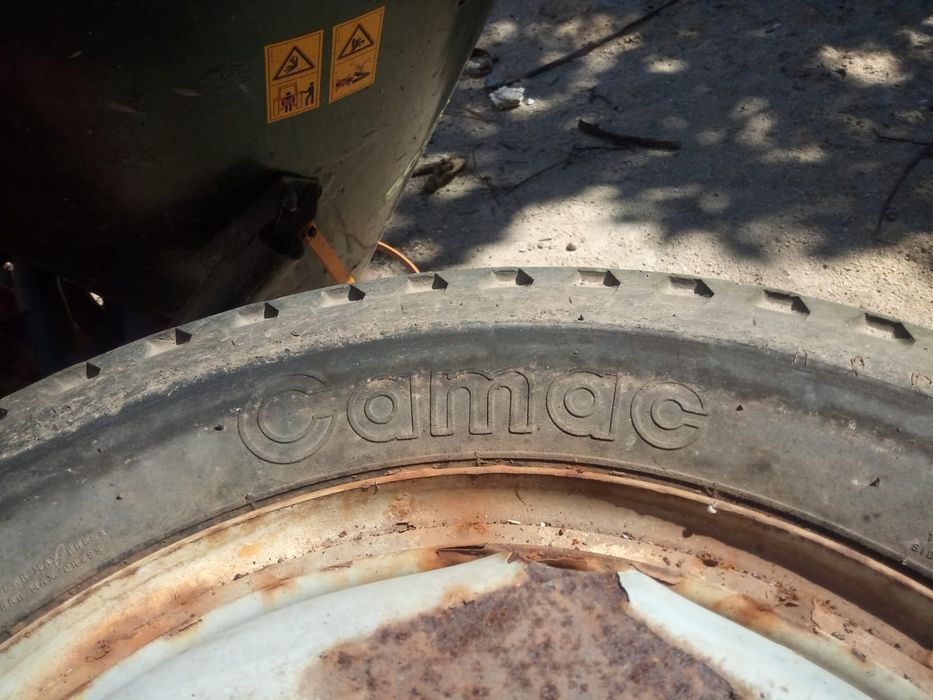 4 pneus Camac 8.25-20