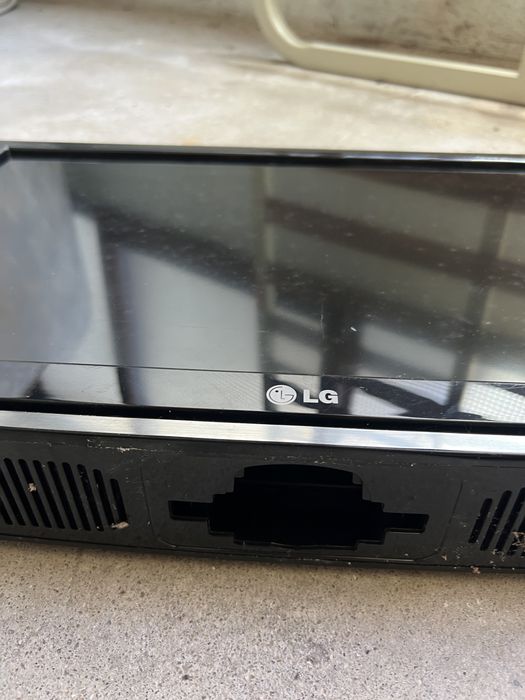 2 TVs LG 21,7” + Samsung 24” – 20€