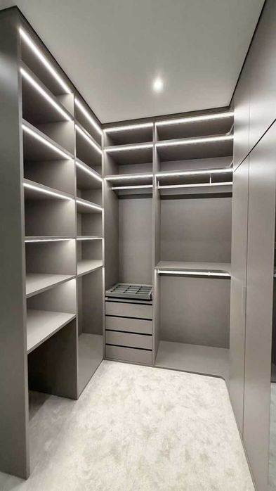 Кухні, шафи, гардеробні під замовлення