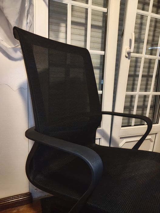 Cadeira de escritório da jysk malha preto