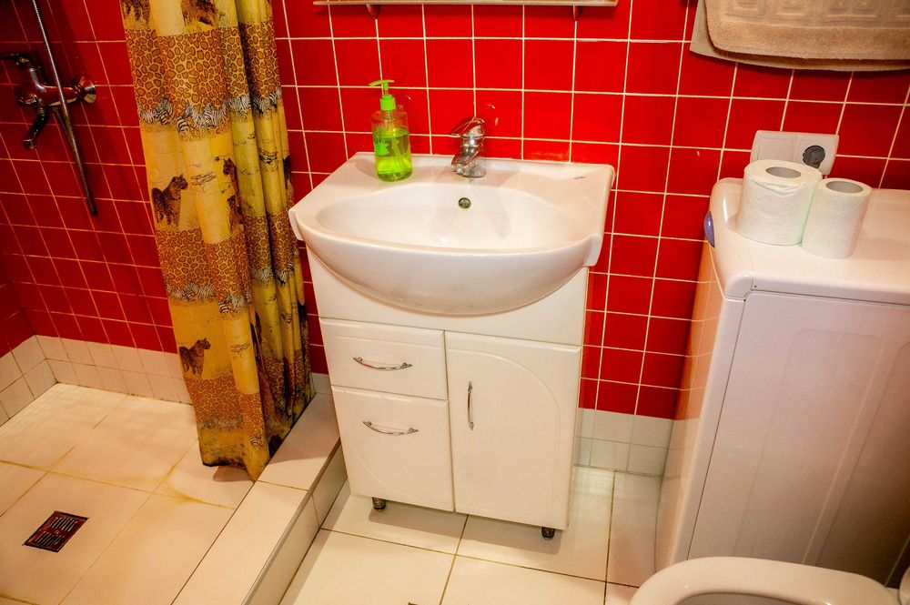 Сдам свою недорогую 1-к квартиру ж/д вокзал, Яворницкого, правый берег