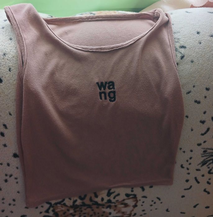 Причина продажу: перебираю гардероб