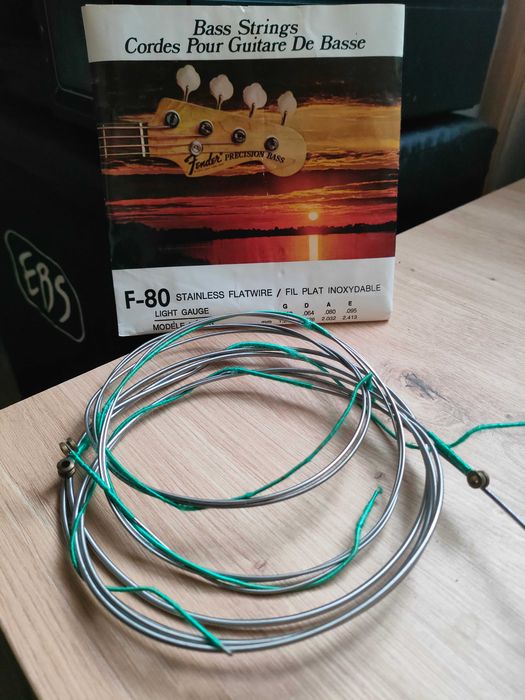 Struny basowe Fender flatwire F 80