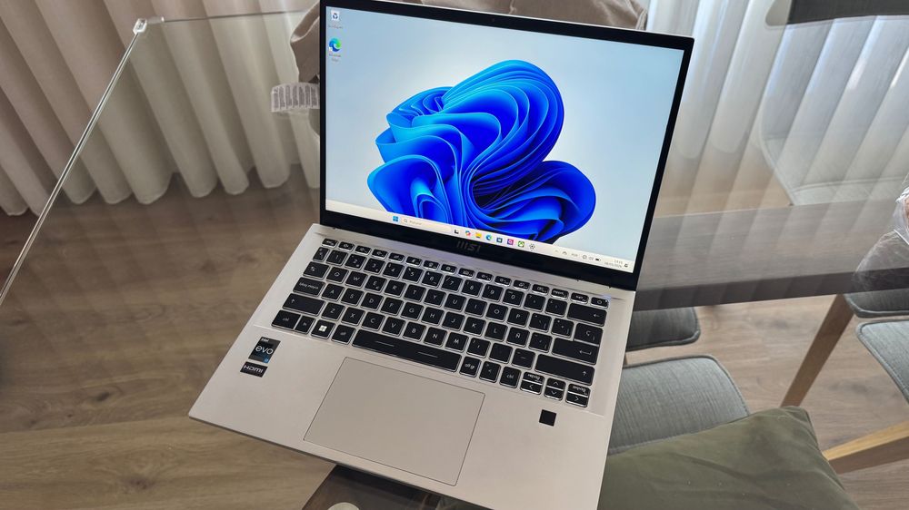 Portátil MSI Prestige 14 Evo - 32 GB RAM, Intel i7, 1TB SSD