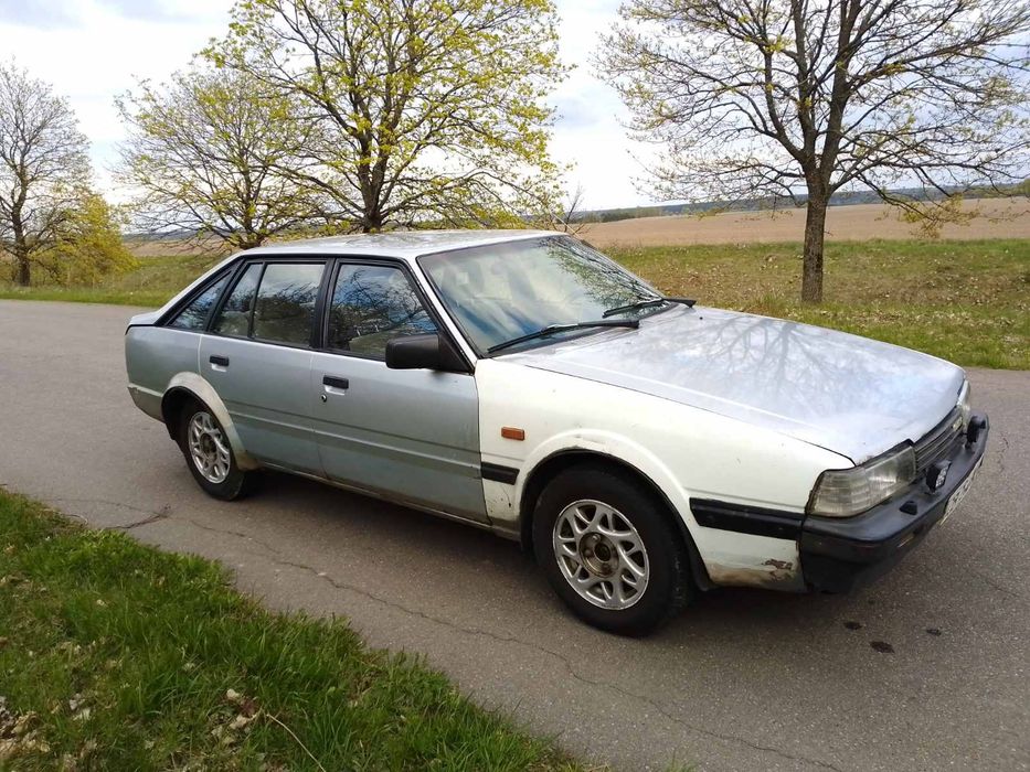Автомобіль Мазда 626