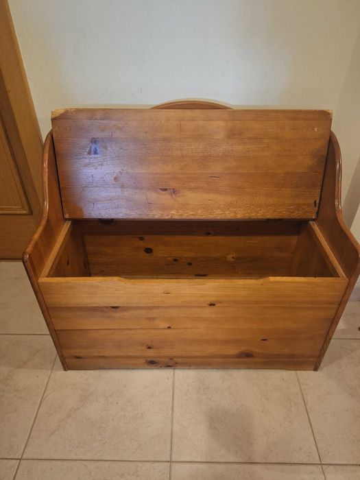 Consola, bau e prateleiras