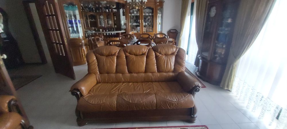 Mobília de sala de jantar, sofas e quartos