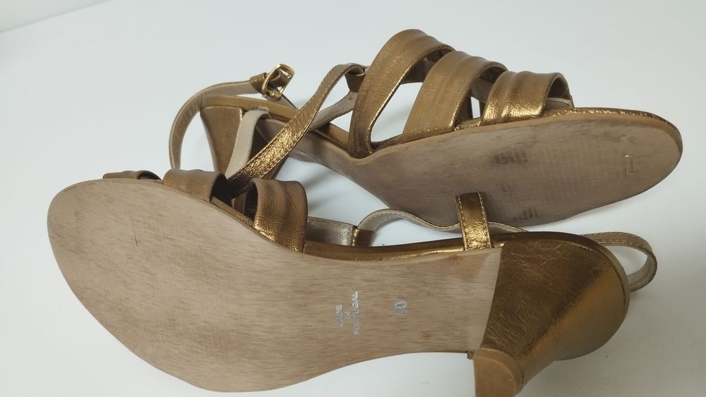 Sandálias /Sapatos de Senhora NOVOS