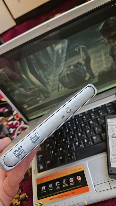 Ноутбук SAMSUNG NP-Q40