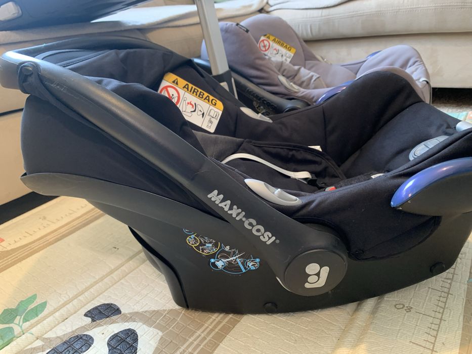 2× Maxi-Cosi CabrioFix + baza ISOFIX FamilyFix