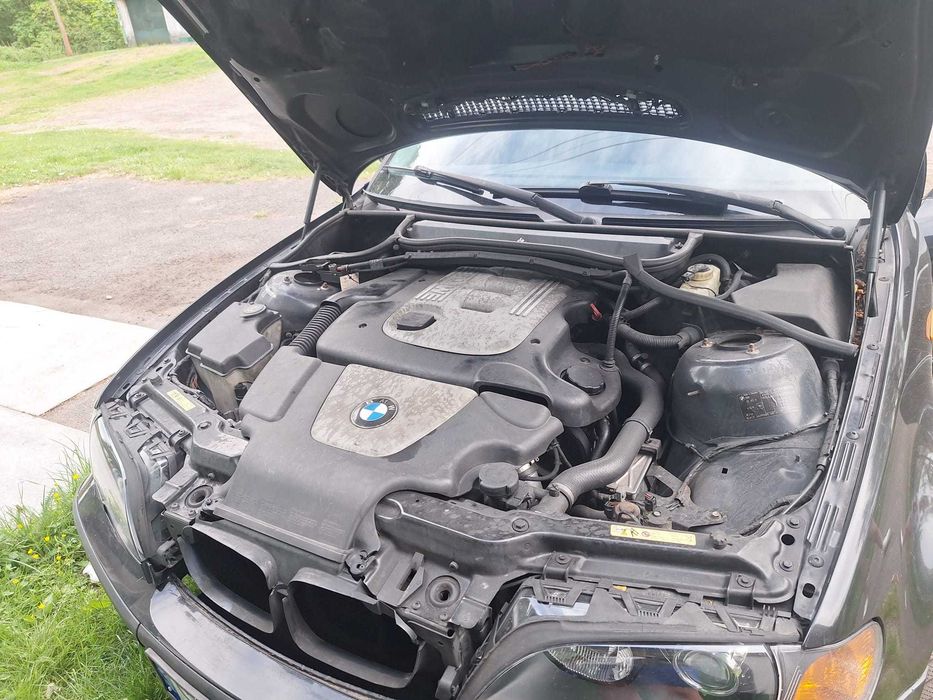 Samochód bmw 320 DT