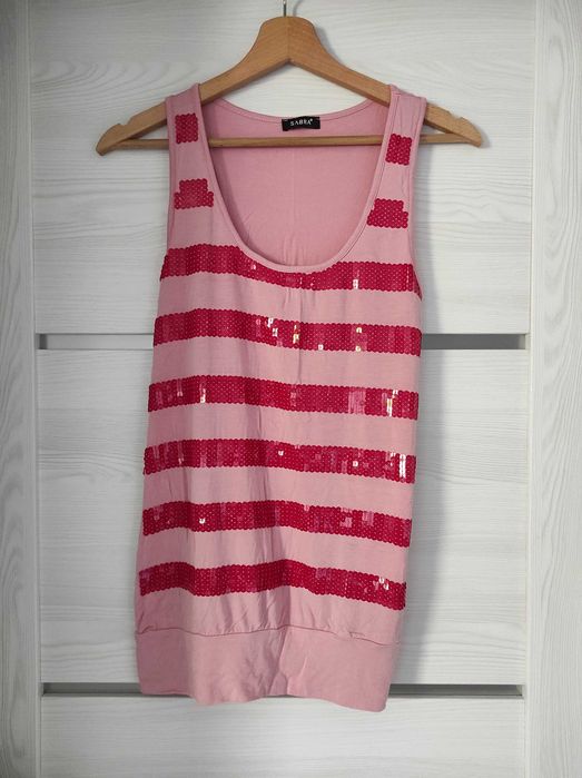 Różowa bluzka z cekinami