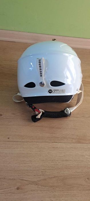 Kask narciarski firmy Rossignol