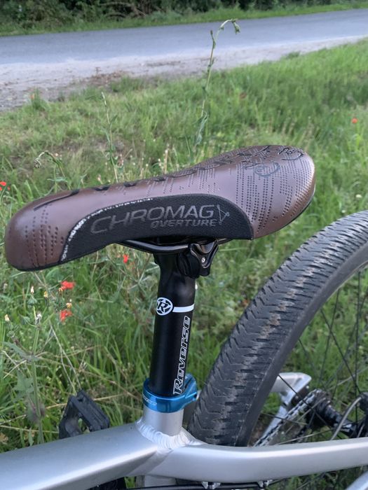 Rose the bruce (chromag, reverse, dirt, fox)