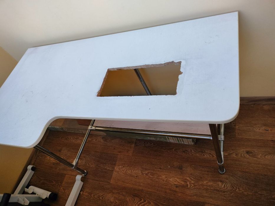 Стіл для швейної машини