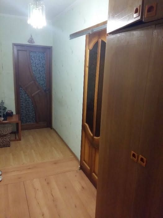 Продаються Двері відсувні