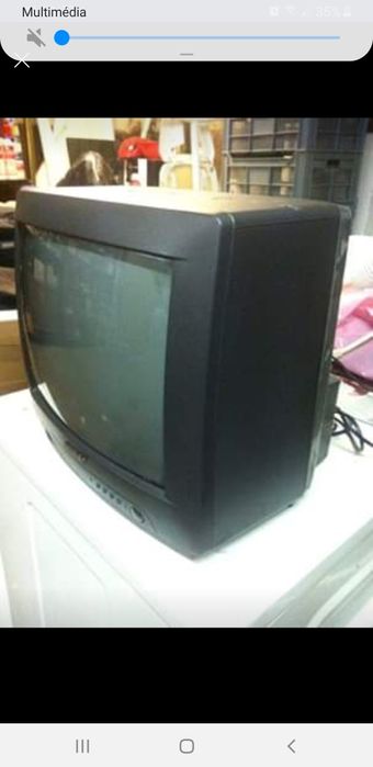 TV com comando e suporte de parede64739419310978121