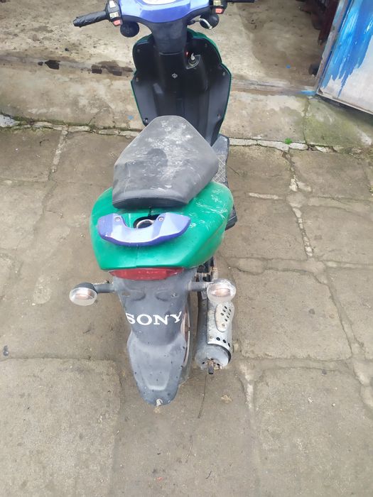 Продам скутер 4 т