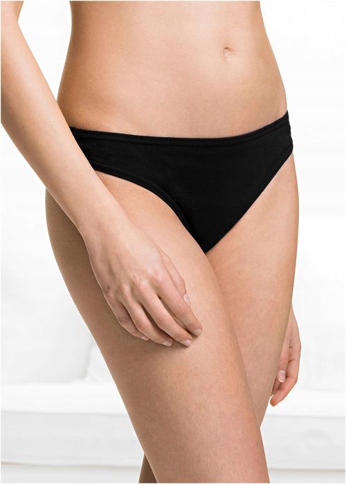 B.P.C stringi czarne gładkie bawełniane 48/50.