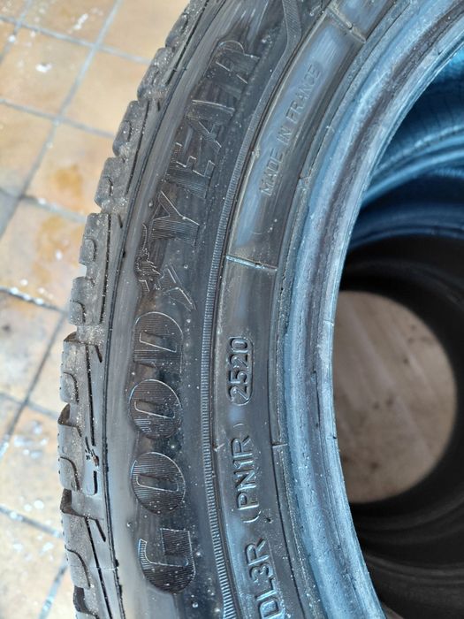 Шины зима 215/55/17