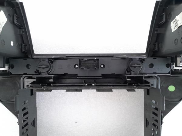 Moldura da consola central / rádio / aro OPEL Zafira B (A05)