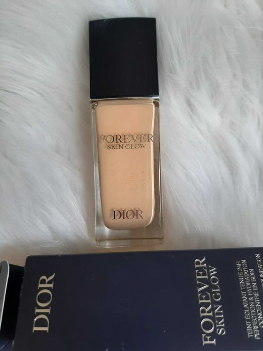 Base Dior Forever Skin Glow
