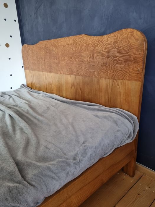 Zabytkowe łóżko po renowacji, lata 20-30, 160x200