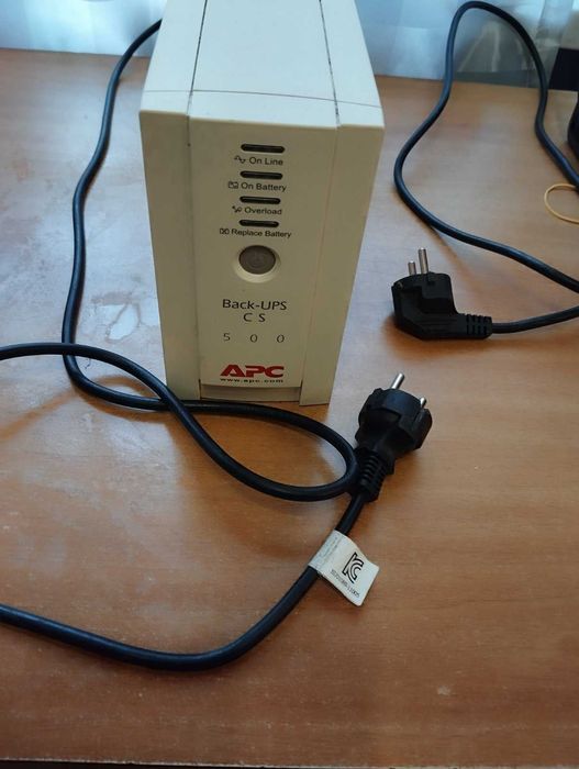 Продам ДБЖ  APC  CS 300   надежный с новой  аккумуляторной батареей