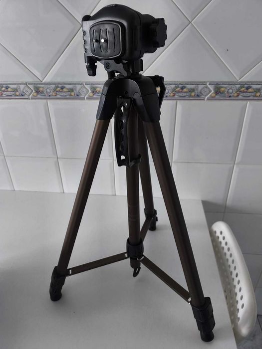 Tripé HAMA Star 63 - Novo